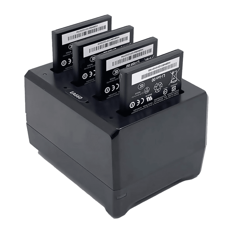 Ładowarka 4 baterii Unitech 5100-900037G do EA660 — ładowarka z czterema bateriami włożonymi w komory